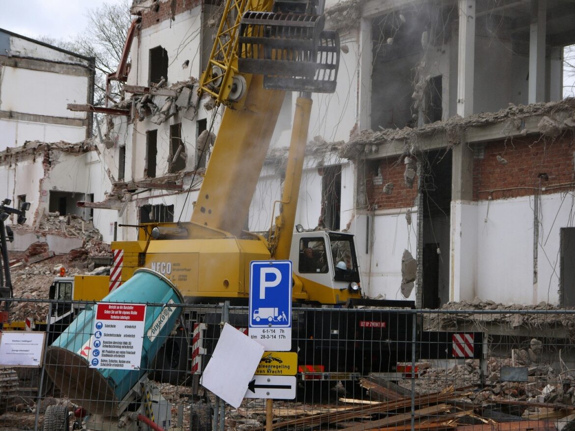 Understanding Asbestos and Lead Hazards in Older Buildings Before Demolition